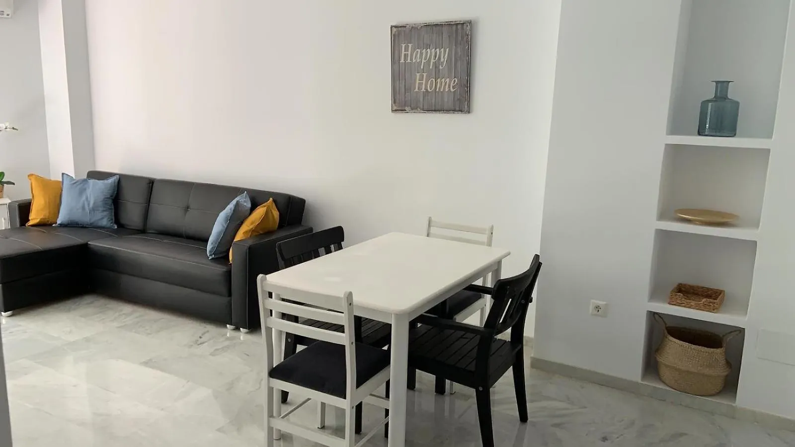 Apartamento A 100 Metros De La Playa Benalmadena Costa Spain